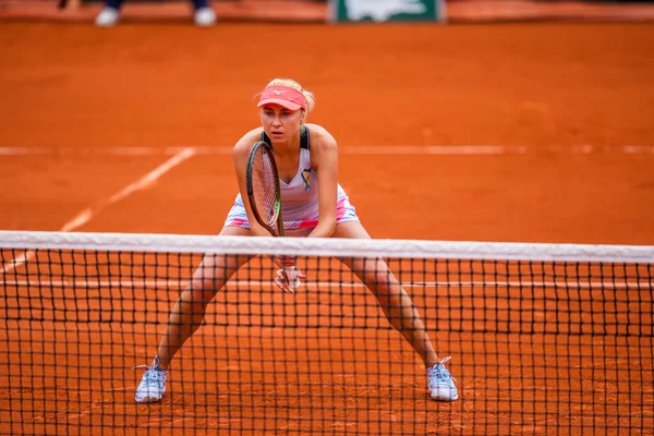 フランス 2022年6月3日 テニスプレーヤーのリュディミラ キチェノクは 2022年のパートナーであるJelena Ostapenkoとの女子ダブルス準決勝で フランス パリのローランド ガロスで試合を行った — ストック写真