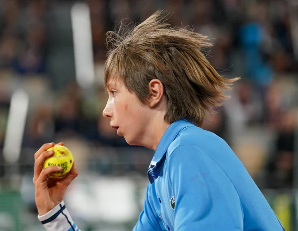 Parigi Francia Maggio 2022 Ragazzo Palla Durante Partita Stade Roland — Foto Stock