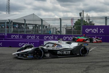 NEW YORK - 10 Temmuz 2021: ROKiT Venturi Yarış Takımı 'ndan Edoardo Mortara (48) 2021 ABB Formula E Dünya Şampiyonası' nda Formula E-Prix 10 yarışında Red Hook