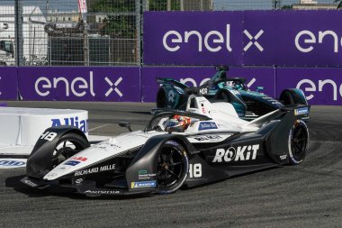 NEW YORK - 10 Temmuz 2021: ROKiT Venturi Yarış Takımı 'ndan Edoardo Mortara (48) 2021 ABB Formula E Dünya Şampiyonası' nda Formula E-Prix 10 yarışında Red Hook