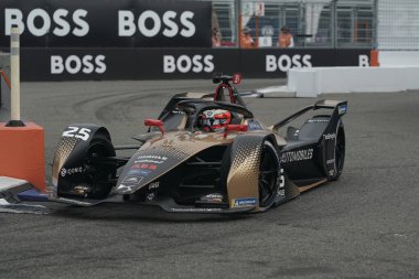NEW YORK - 10 Temmuz 2021: 2021 ABB Formula E Dünya Şampiyonası New York E-Prix yarışı 10 yarışında DS Techeetah Team 'in 2 kez FIA Formula E Dünya Şampiyonu Jean-Eric Vergne (25)