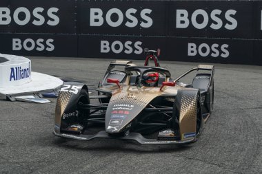 NEW YORK - 10 Temmuz 2021: 2021 ABB Formula E Dünya Şampiyonası New York E-Prix yarışı 10 yarışında DS Techeetah Team 'in 2 kez FIA Formula E Dünya Şampiyonu Jean-Eric Vergne (25)