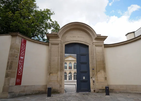 프랑스 박물관은 1919 개관하였는데 프랑스 조각가 아우구스트 로댕의 작품들을 헌정하였다 — 스톡 사진