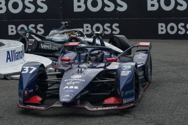 NEW YORK - 10 Temmuz 2021: Envision Yarış Takımı 'ndan Nick Cassidy (37) 2021 ABB Formula E Dünya Şampiyonası' nda Formula E-Prix yarışı 10 'da Red Hook