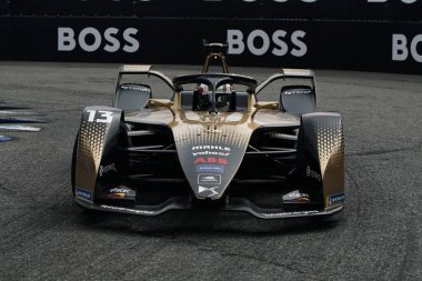 NEW YORK - 10 Temmuz 2021: DS TECHEETAH Ekibinden Antonio Felix Da Costa (13) 2021 ABB Formula E Dünya Şampiyonası 'nda Formula E-Prix 10 yarışında Red Hook