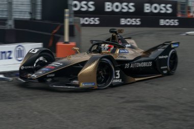 NEW YORK - 10 Temmuz 2021: DS TECHEETAH Ekibinden Antonio Felix Da Costa (13) 2021 ABB Formula E Dünya Şampiyonası 'nda Formula E-Prix 10 yarışında Red Hook