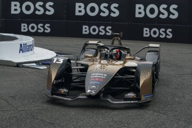 NEW YORK - 10 Temmuz 2021: DS TECHEETAH Ekibinden Antonio Felix Da Costa (13) 2021 ABB Formula E Dünya Şampiyonası 'nda Formula E-Prix 10 yarışında Red Hook