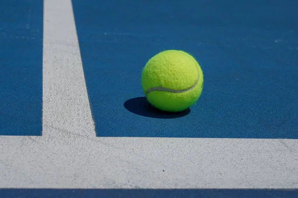 Pelota Tenis Cancha Aire Libre — Foto de Stock