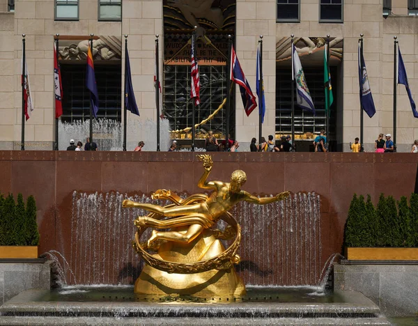 Nowy Jork Lipiec 2022 Statua Prometeusza Dolnym Plaza Rockefeller Center — Zdjęcie stockowe