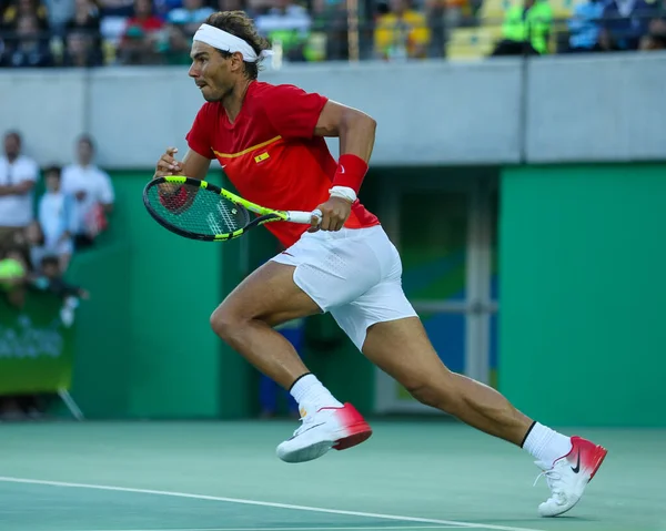 オリンピック テニス センターでリオ 2016年のオリンピック大会の男子シングルス準決勝の試合中にリオ ジャネイロ ブラジル 2016 オリンピック チャンピオン スペインのラファエル — ストック写真