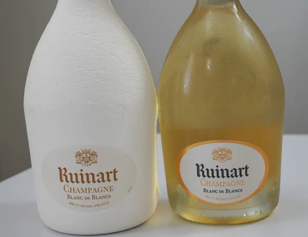 New York August 2022 Ruinart Blanc Blancs Second Skin Champagne — Stockfoto