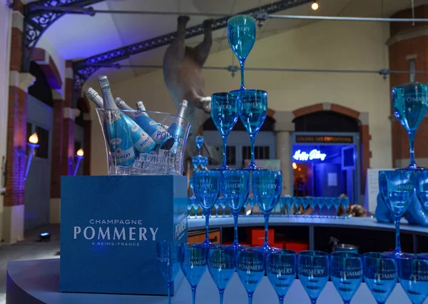 Reims Francja Maj 2022 Pommery Royal Blue Sky Sur Glace — Zdjęcie stockowe