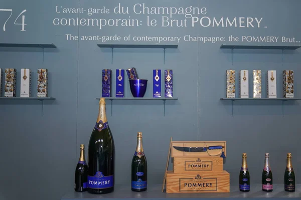 Reims Frankrike Maj 2022 Flaskor Med Pommery Champagne Vingården Och — Stockfoto