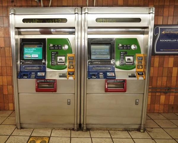 Nowość York Wrzesień 2022 Automat Sprzedaży Kart Metrocard Nowym Jorku — Zdjęcie stockowe