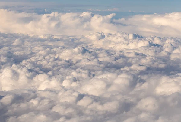 Estratosfera Uma Vista Nuvens Uma Janela Avião Paisagem Nublada Cumuliforme — Fotografia de Stock