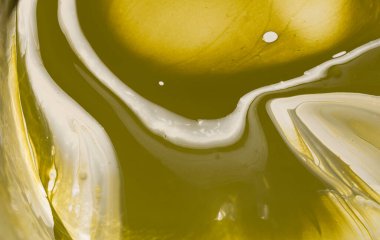 Boya kompozit rengi üretirken çekilmiş fotoğraflar. Akrilik boyayı farklı renklerde karıştırıyorum. Marbleleştirilmiş.