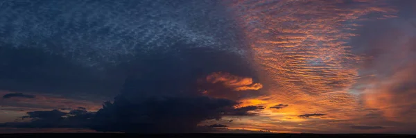 Landscape Bloody Sunset Panorama Tragic Gloomy Sky Last Flashes Sun — Stock Photo, Image