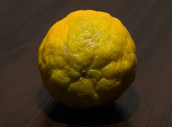 Limão Enrugado Mesa Conceito Pele Celulite — Fotografia de Stock