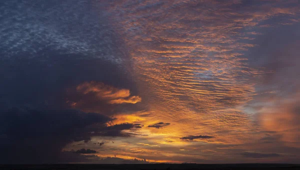 Landscape Bloody Sunset Panorama Tragic Gloomy Sky Last Flashes Sun — Stock Photo, Image