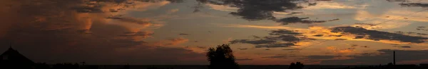 Krajobraz Zachodzie Słońca Tragiczne Ponure Niebo Wioska Stepie Budjak Panoramę — Zdjęcie stockowe