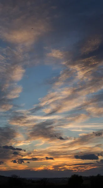 Landschaft Mit Blutigem Sonnenuntergang Panorama Tragischer Düsterer Himmel Die Letzten — Stockfoto