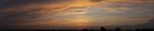 Leaden Storm Clouds Covered Sunset Cumuliform Cloudscape Blue Sky Tragic — Stock Photo, Image