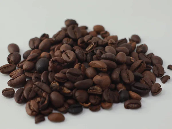 Fresh Roasted Coffee Beans Pile Isolated — 스톡 사진