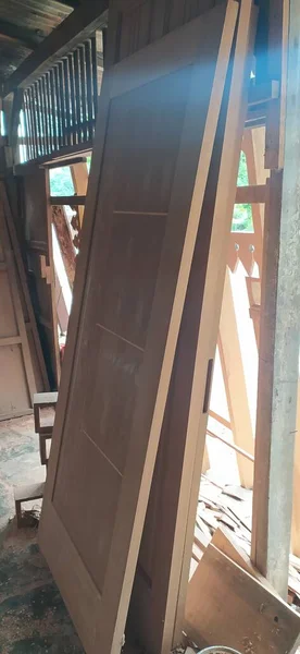 Carpintero Trabajo Madera Para Puertas Ventanas — Foto de Stock