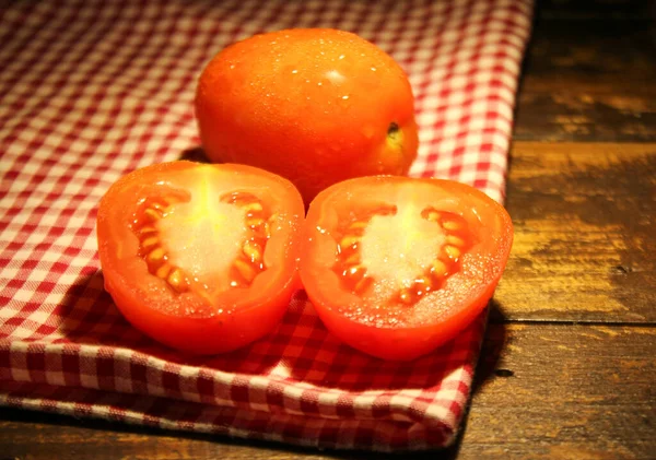 Fresh Red Tomatoes Wooden Background Water Droplets Dark Moody — ストック写真