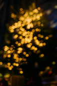 vánoční strom girland rozmazané pozadí bokeh nový rok dekoratio