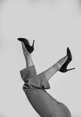 moda yüksek topuklu ayakkabılar beyaz sırtüstü bayan bacakları