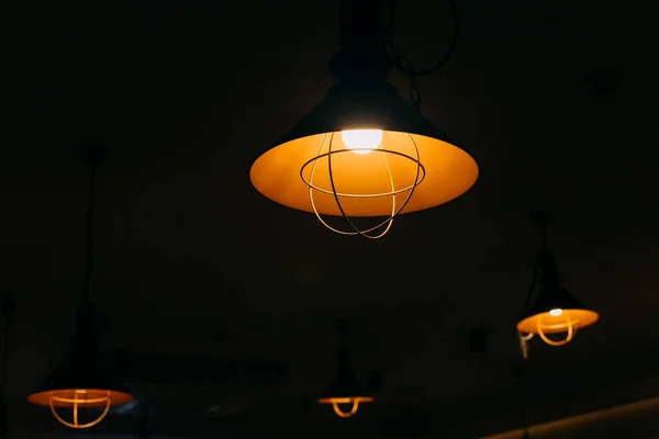 Podkrovní Lampa Strop Uvnitř Místnosti Kavárna Retro Design Interio — Stock fotografie