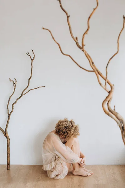 Woman Mysterious Tree Branch Winding Concept Life Health Cosmetics Medicin — Stock Photo, Image