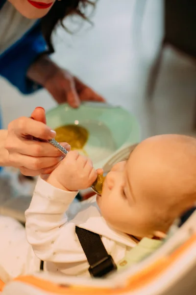 Feeding Baby Porridge Home Healthy Eating Food Happy Family Parents — ストック写真