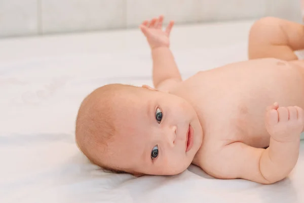 Newborn Naked Baby Human Body Continuation Life Plane — Zdjęcie stockowe