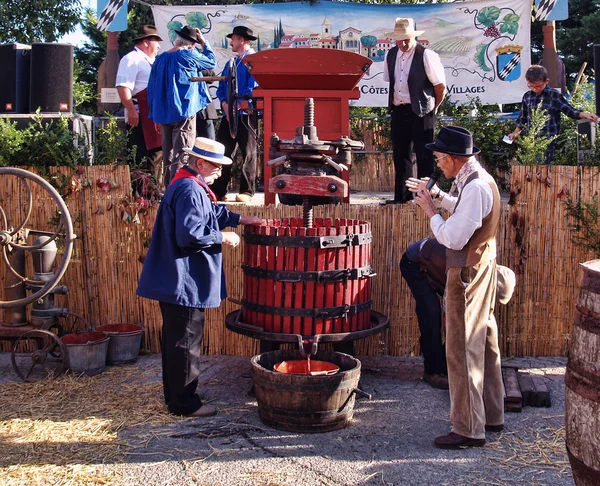 Festival of the grape harvest in chusclan village, south of Fran — Stock Photo, Image