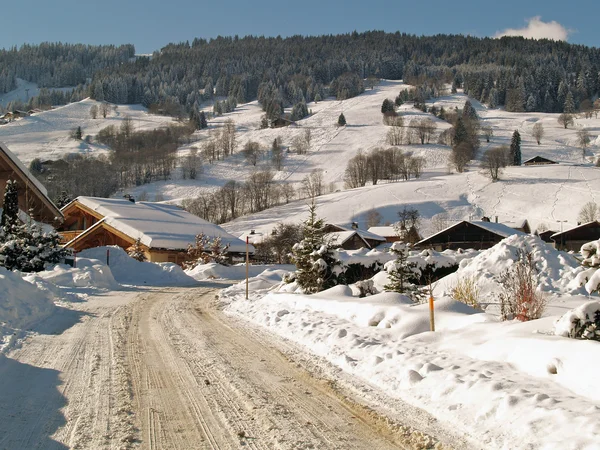 Station de ski Megeve dans les Alpes françaises sous la neige — Photo