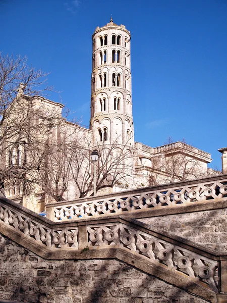 Fenestrelle věž, katedrála saint-theodorit v uzes — Stock fotografie
