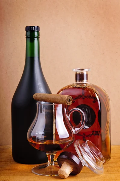 Brandy en sigaar — Stockfoto