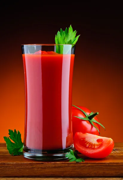 Świeży pomidor organiczny sok — Zdjęcie stockowe