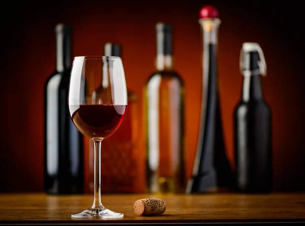 Vino rosso e sughero — Foto Stock
