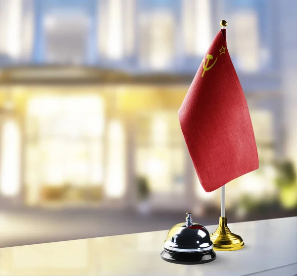 Bandera de la URSS en la recepción del vestíbulo del hotel — Foto de Stock