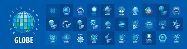 Un conjunto de logos vectoriales del Globo sobre un fondo azul — Archivo Imágenes Vectoriales