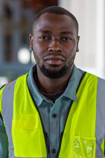 Africano Americano Contenedor Almacén Capataz Trabajador —  Fotos de Stock