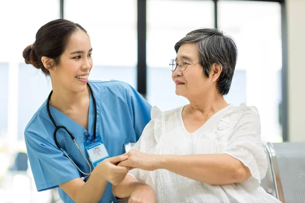 Nurse Take Care Elderly Patient Hospital Ward Elderly Woman Sit — Stock Photo, Image