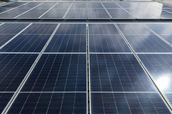 Solar Power Panels Roof Green Energy Solar Panels Factory Roof — Zdjęcie stockowe