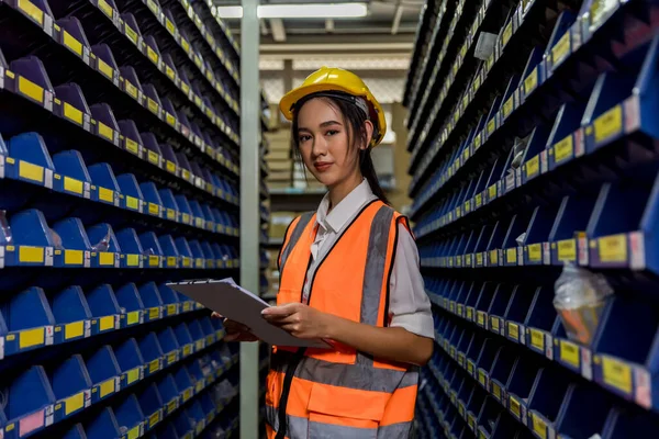 Woman Worker Working Warehouse Industrial Industrial Workers Concept Worker Woman — Stockfoto