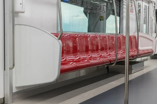 Пустые Сиденья Пригородного Пассажира Красным Интерьером Внутри Поезда Метро Метро — стоковое фото