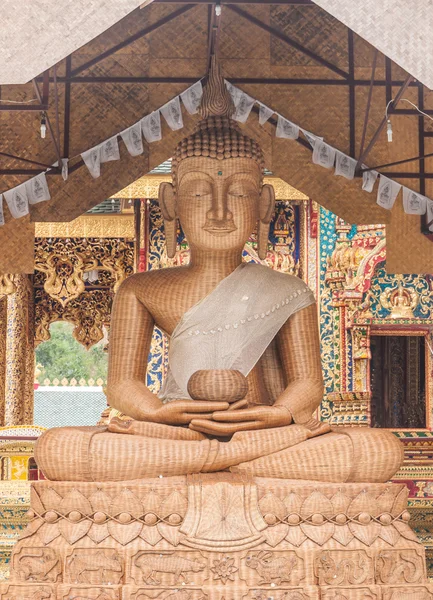 Buddha image that weave with bamboo — Stock Photo, Image