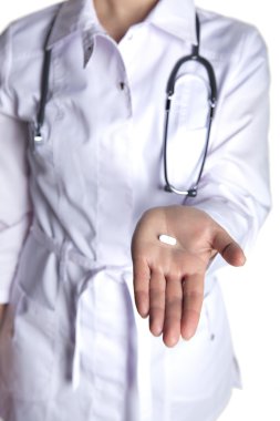 kadın doktor hap verir